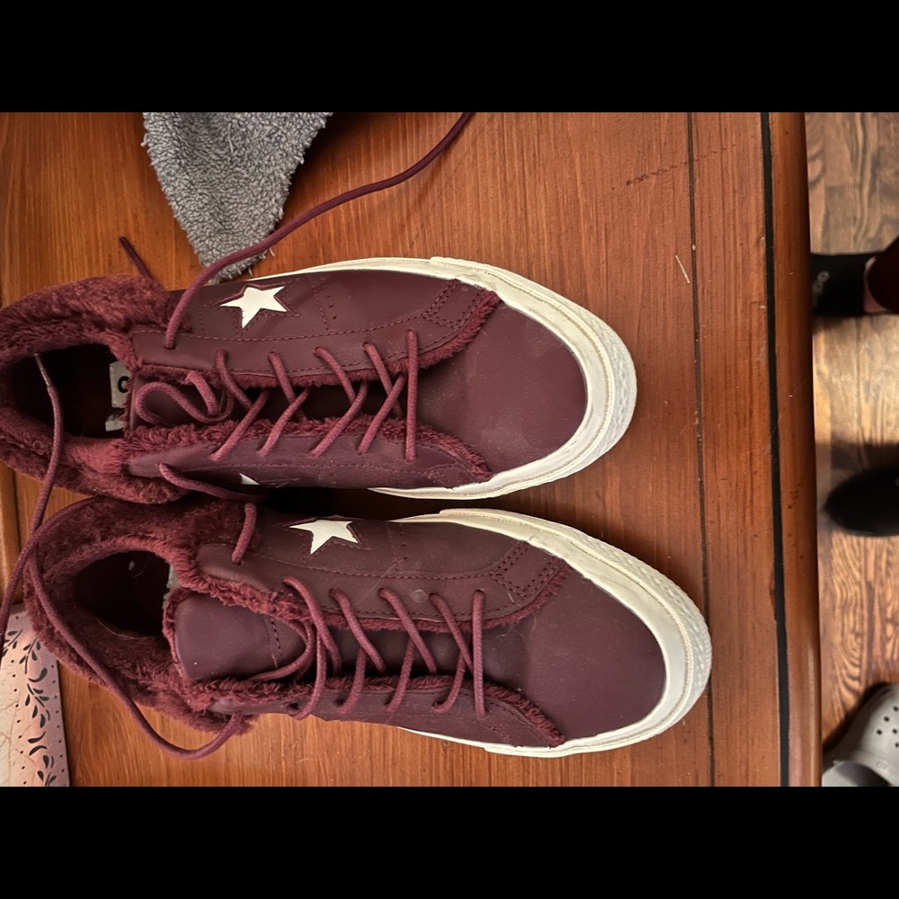 Maroon converse